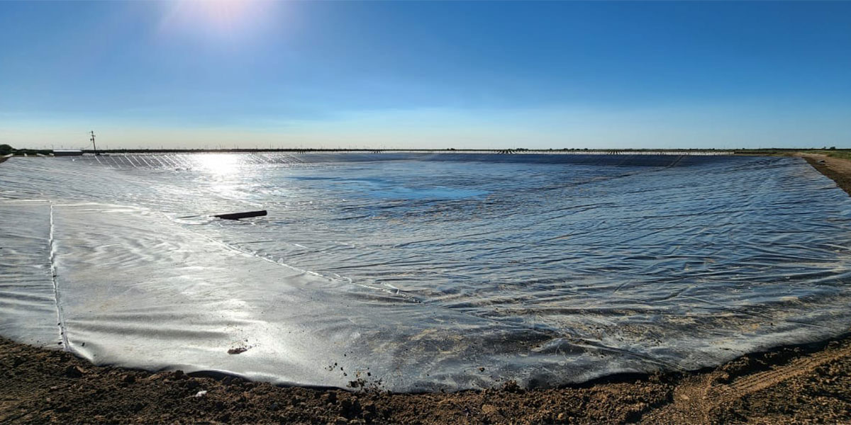 Recubrimiento de 22,000 m2 para almacenamiento de agua para granjas de cítricos en LaSara, Texas